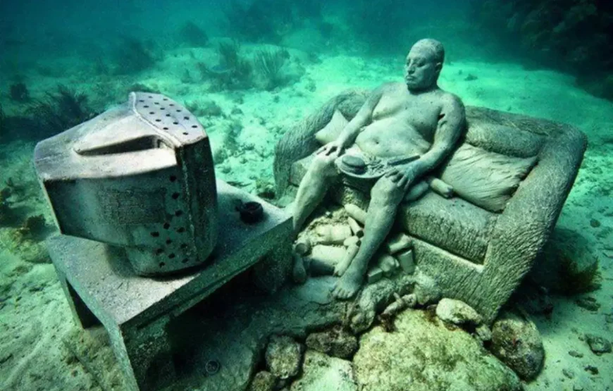 Scuba Diving under Water Museum